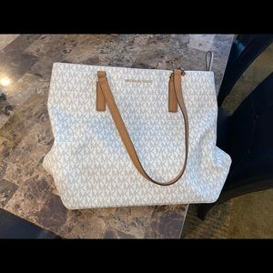 Michael Kors tote